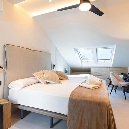 Magnificent Renovated 2Bd 2Bth Duplex With Terrace - City Centre 말라가 외부 사진